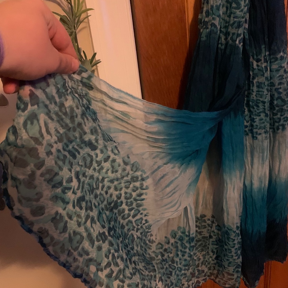 Blue scarf